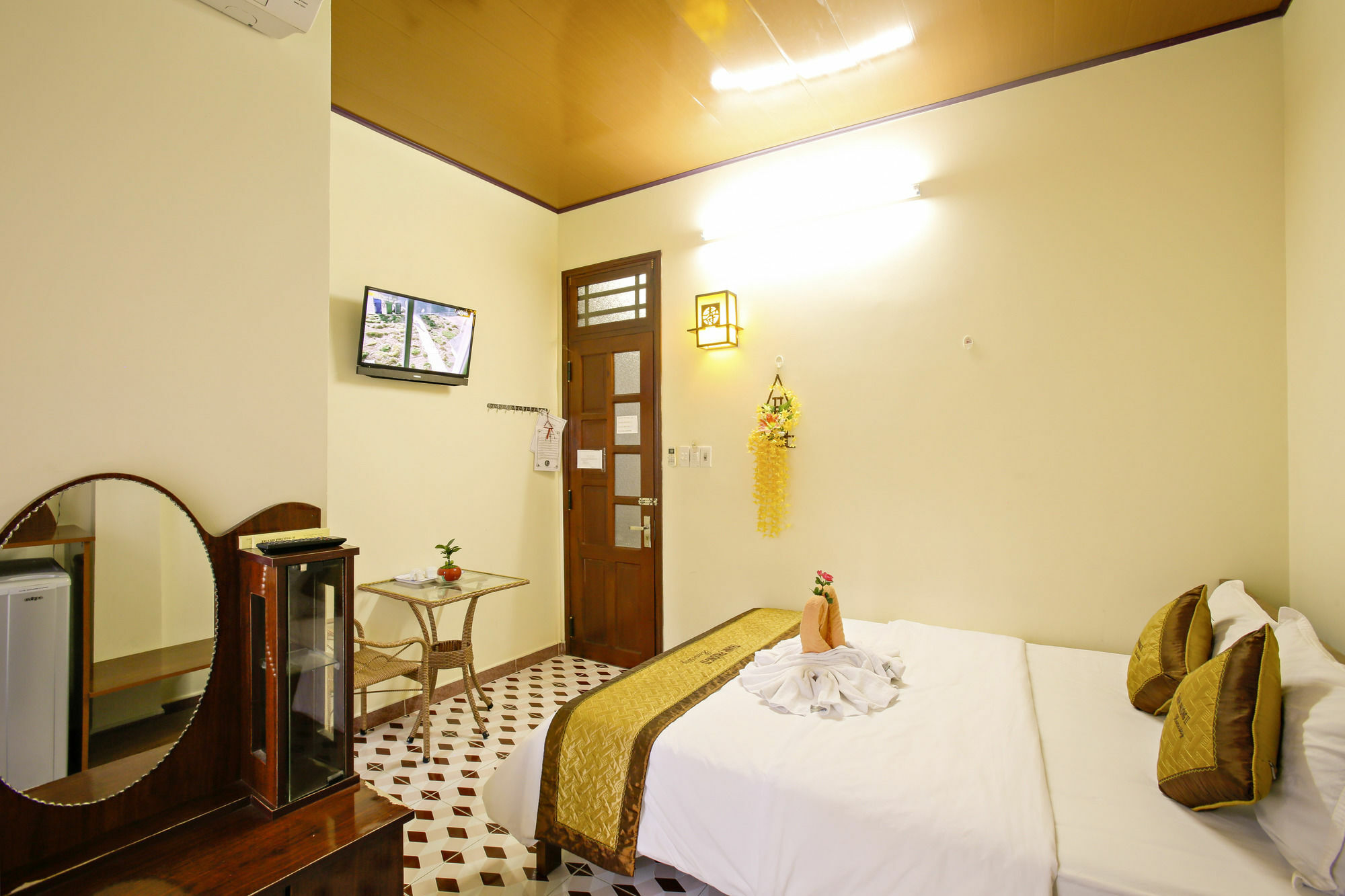Quy Long Homestay Хоян Екстер'єр фото